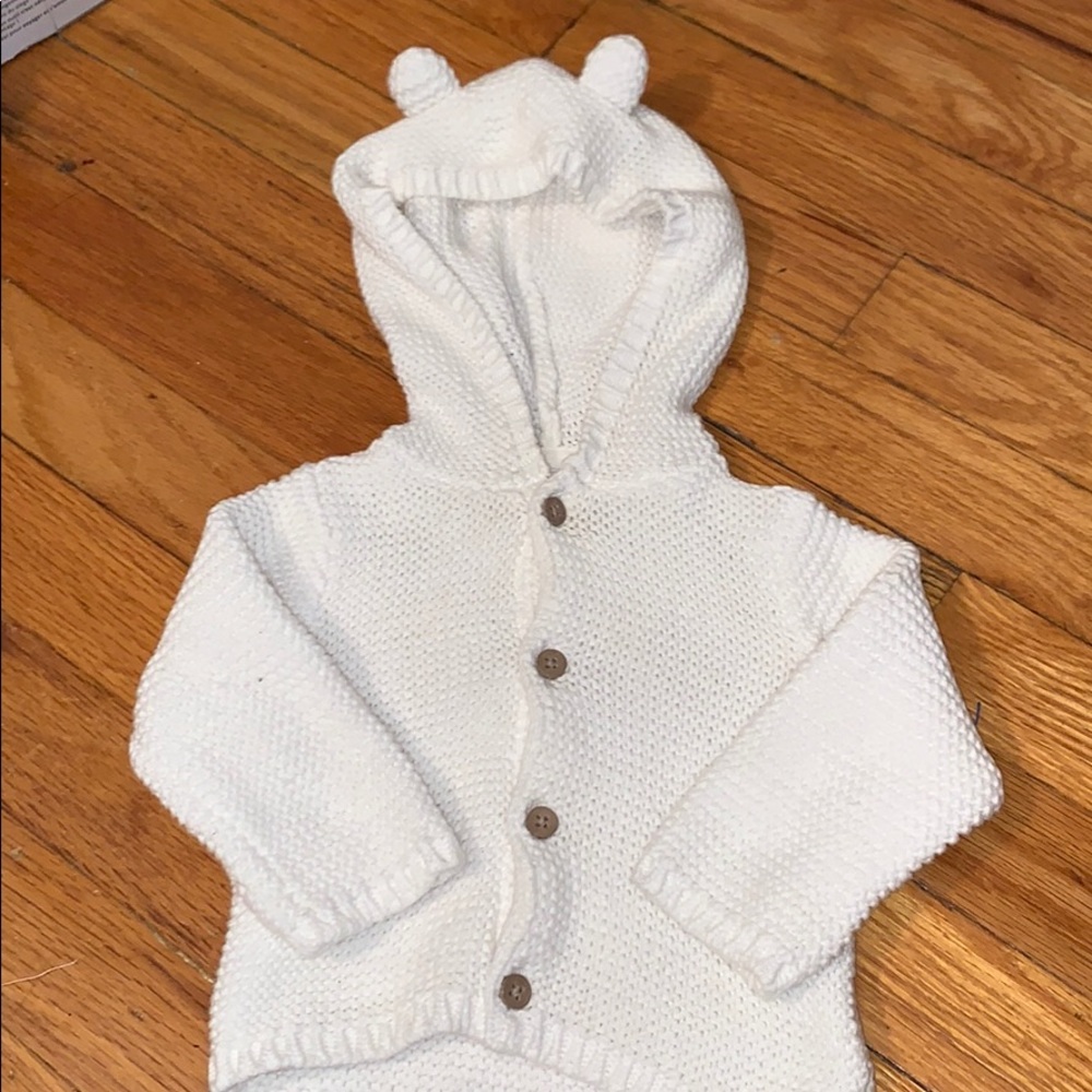 White Baby Girl Bear knit Sweater NEVER WORN